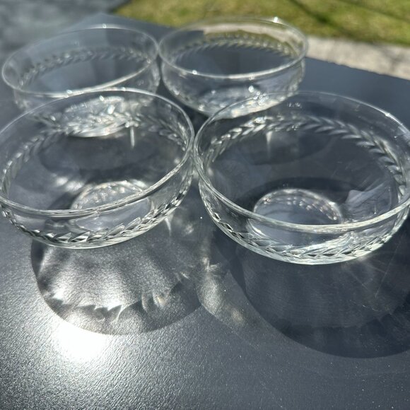 #5730 CUT WREATH PATTERN OPTIC FINGER/BOWL CLEAR - Picture 4 of 10